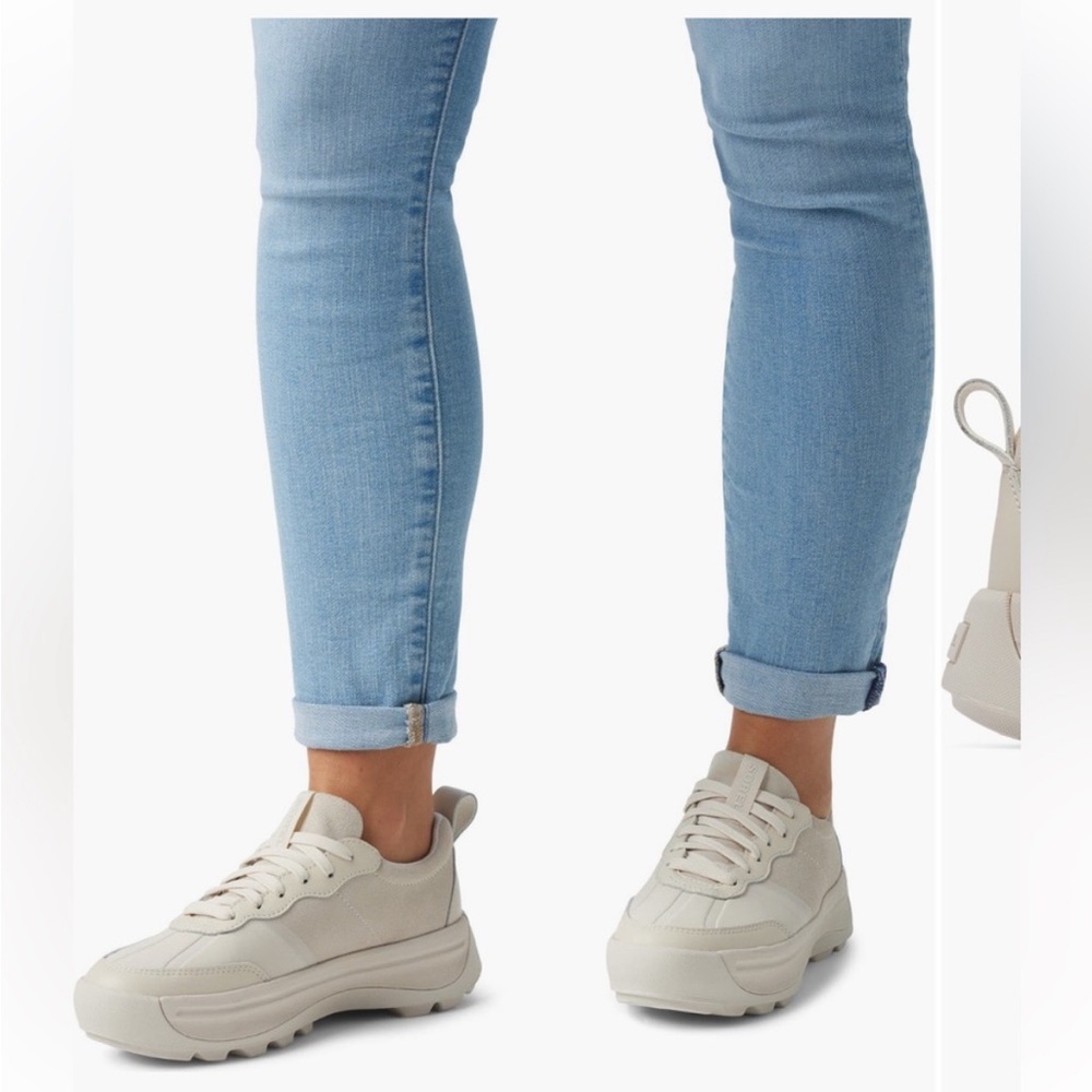 “Like New” SOREL Sneaker